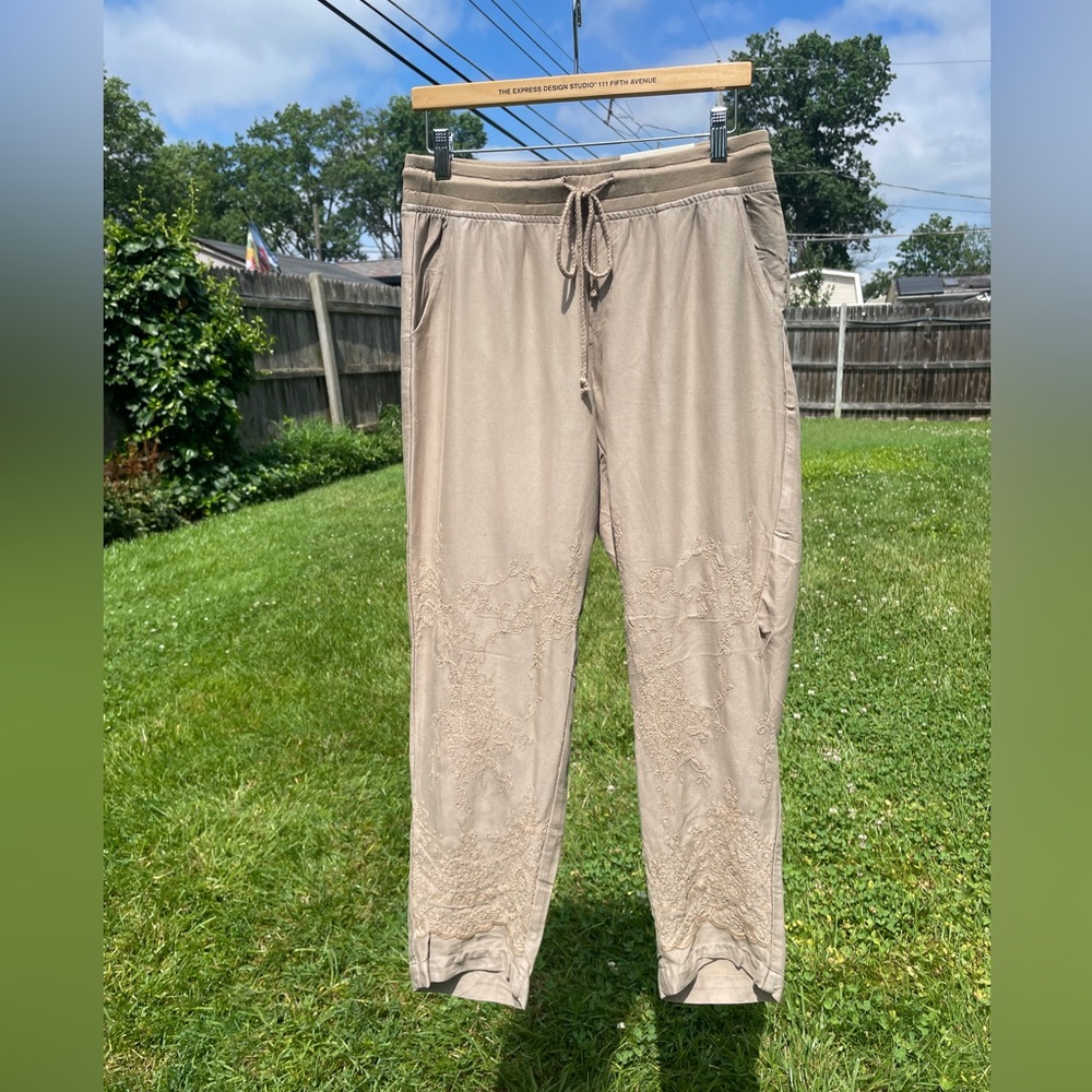 NEW Soft Surroundings embroidered straight leg jogger pants PETITE SMALL boho